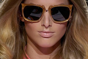 Phụ trang quyến rũ của Versace