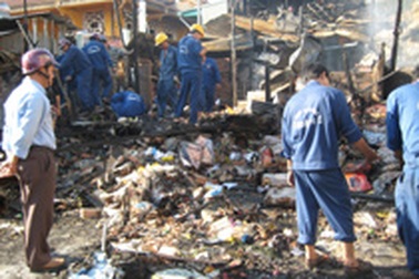 Nhiều gia đình khốn đốn sau vụ cháy chợ Bình Tây