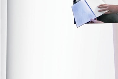 Nguy cơ sử dụng vở học sinh chứa chất độc huỳnh quang 