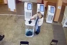 Nga phá âm mưu đổ chất lạ vào thùng phiếu