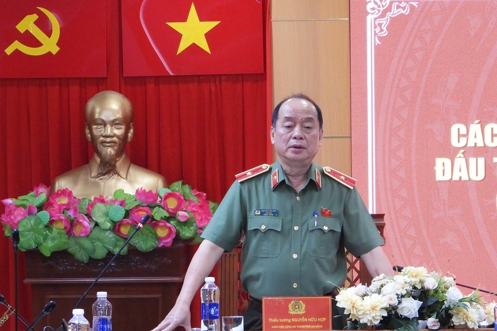 Vụ cướp tiệm vàng ở Đà Nẵng: Thưởng nóng lực lượng phá án - 1 Vụ cướp tiệm vàng ở Đà Nẵng: Thưởng nóng lực lượng phá án - 1