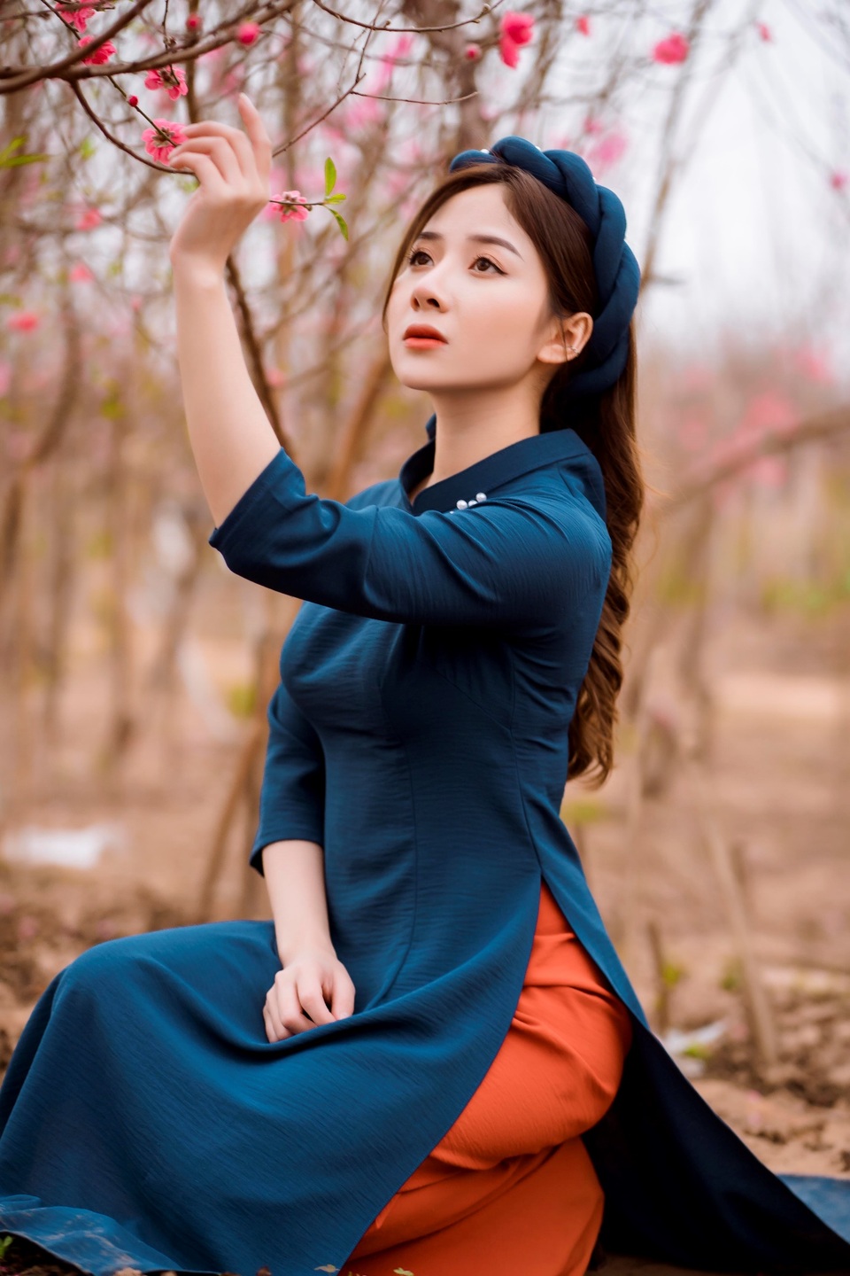Nữ sinh Báo chí xúng xính áo dài đón Xuân sang - 14 Nữ sinh Báo chí xúng xính áo dài đón Xuân sang - 14
