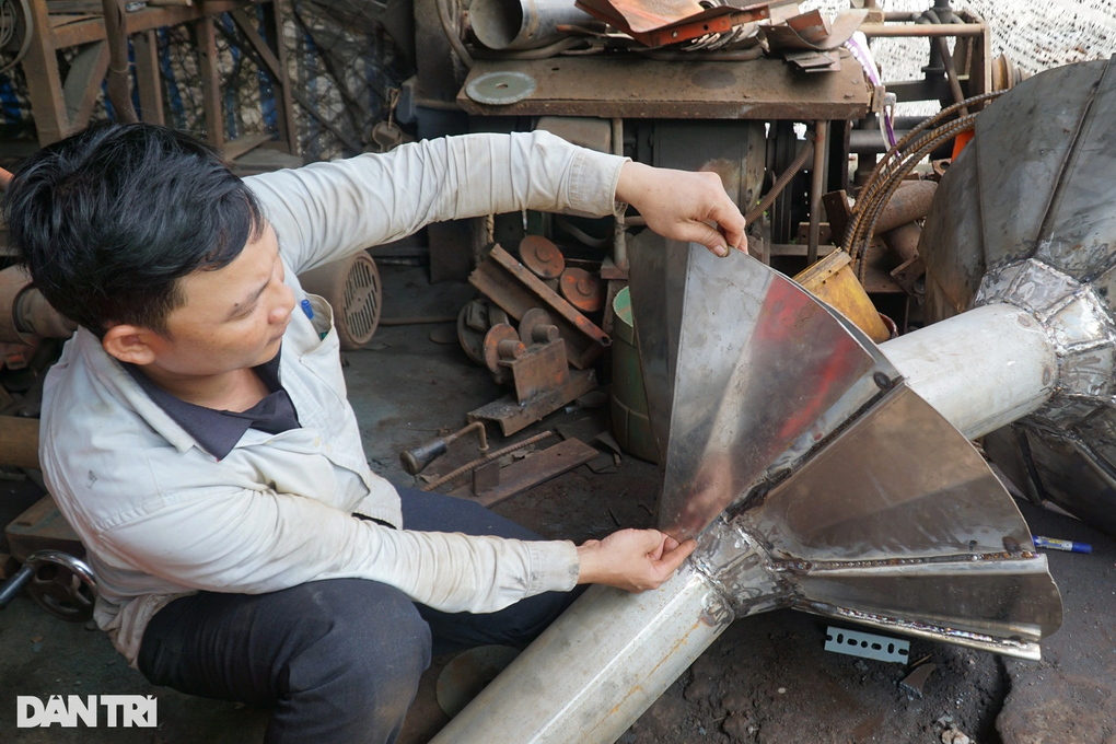Kỹ sư bằng vợ cấp tạo ra nhiều máy móc giá trị, bán đi cả nước ngoài - 2 Kỹ sư bằng vợ cấp tạo ra nhiều máy móc giá trị, bán đi cả nước ngoài - 2