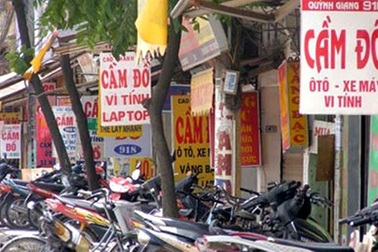 Kinh tế khó khăn, tiệm cầm đồ trúng đậm