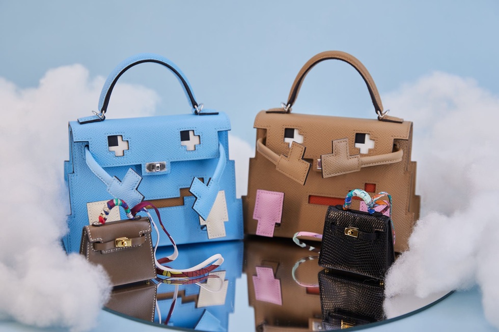 Mẫu túi xách hình người độc lạ, có giá lên đến 5,5 tỷ đồng vẫn cháy hàng - 5 Mẫu túi xách hình người độc lạ, có giá lên đến 5,5 tỷ đồng vẫn cháy hàng - 5