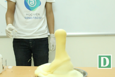 Cách tạo "núi lửa phun trào" ngay trong nhà của bạn