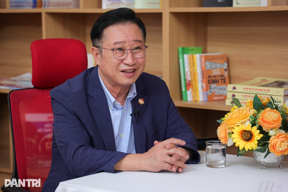 Cuộc gặp định mệnh và hành trình về Việt Nam của hậu duệ vua Lý Thái Tổ