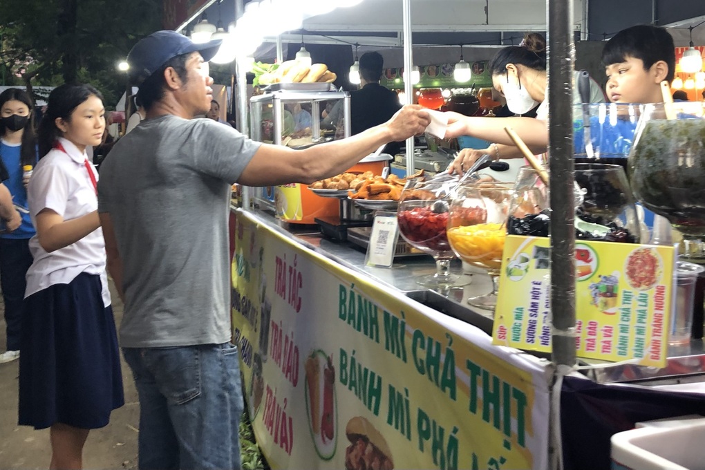 Khi ổ bánh mì trở thành lời cảnh báo - 2