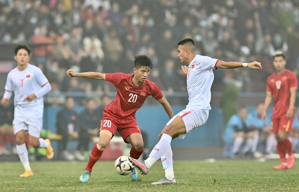 Đội tuyển Việt Nam 2-2 U22 Việt Nam: Dấu ấn lớn của Quang Hải - 16 Đội tuyển Việt Nam 2-2 U22 Việt Nam: Dấu ấn lớn của Quang Hải - 16