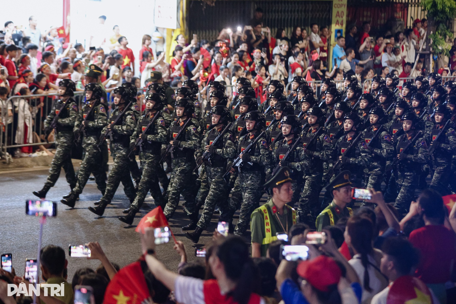 Hùng tráng buổi sơ duyệt cấp Nhà nước lễ diễu binh, diễu hành A80 - 18 Hùng tráng buổi sơ duyệt cấp Nhà nước lễ diễu binh, diễu hành A80 - 18