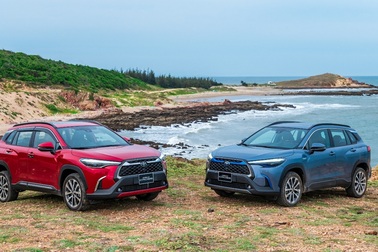 Corolla Cross bùng nổ doanh số trong tháng 11, là SUV bán chạy nhất của Toyota