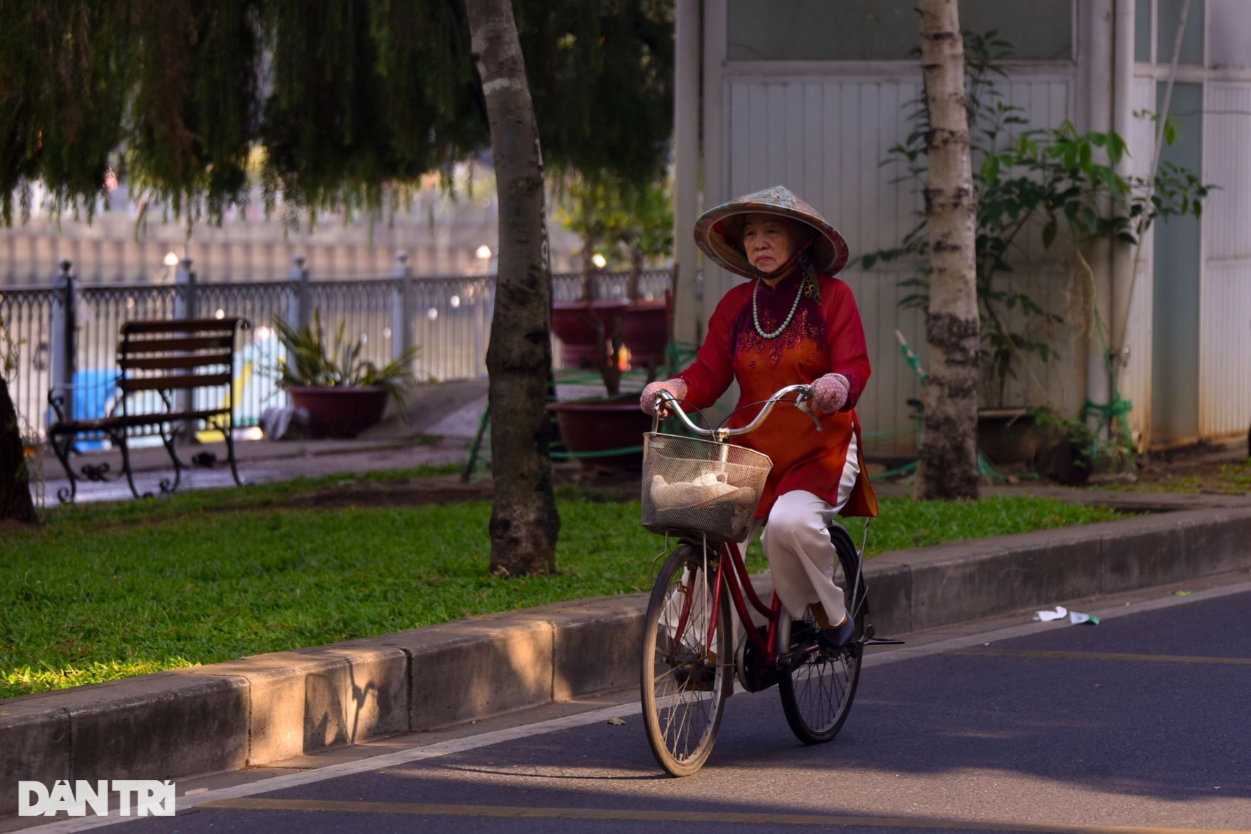 Ho Chi Minh City is peaceful and poetic on New Year's Day - 7