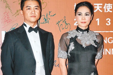 Lý Á Bằng và Vương Phi lục đục từ 1 năm trước