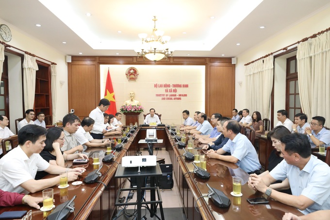 Cổng TTĐT Bộ Lao động- Thương binh và Xã hội Anh-2---4728.jpg