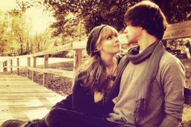 Những dấu hiệu chứng tỏ anh ấy không hề thích, chỉ là bạn tự đa tình