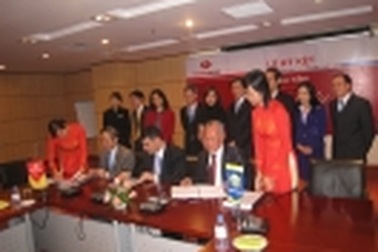 Techcombank và Bảo Việt ký kết hợp tác cung cấp gói sản phẩm bảo hiểm cao cấp cho khách hàng