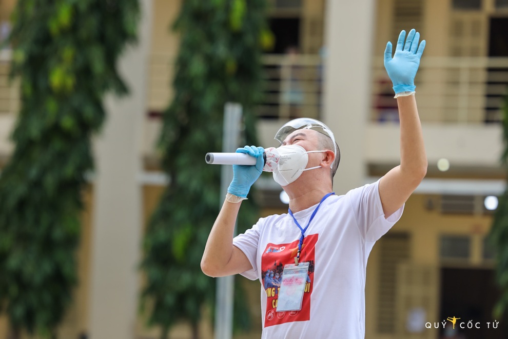 Nghệ sĩ và hành trình tiếp sức chống Covid-19 ở các bệnh viện dã chiến - 9 Nghệ sĩ và hành trình tiếp sức chống Covid-19 ở các bệnh viện dã chiến - 9