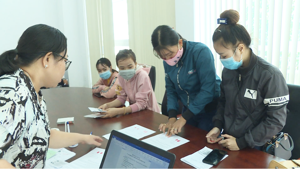 Nhiều rủi ro khi cho người khác mượn hồ sơ tham gia bảo hiểm xã hội - 2 Nhiều rủi ro khi cho người khác mượn hồ sơ tham gia bảo hiểm xã hội - 2