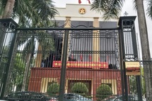 Còn tình trạng yêu cầu doanh nghiệp, người dân "chung chi"