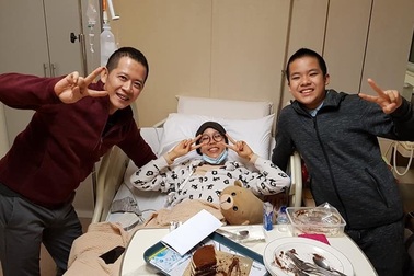 Đạo diễn "Những ngọn nến trong đêm" mất 8 tỷ một năm chữa ung thư máu cho con