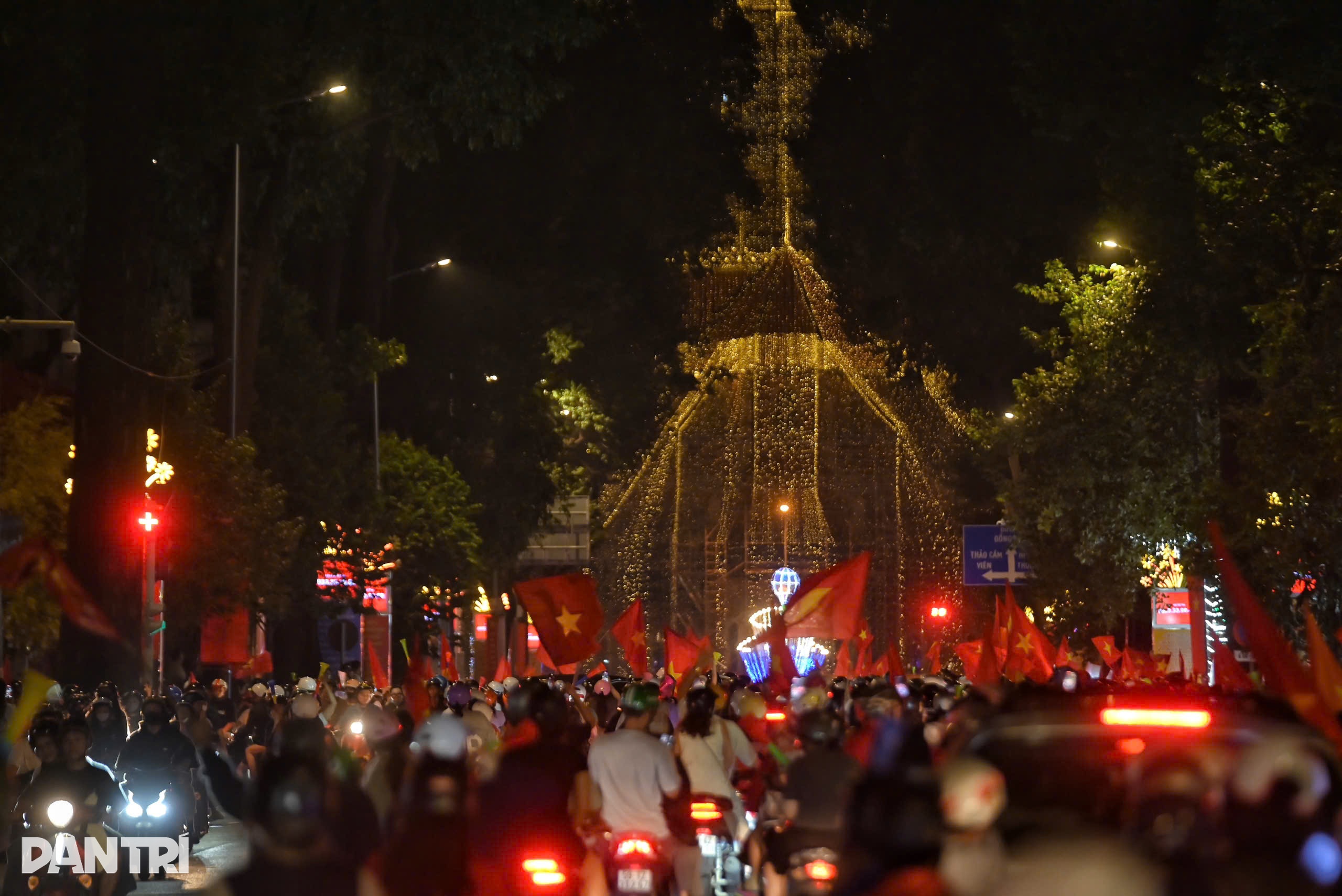 51a7c468d811644f3d00.jpg 51a7c468d811644f3d00.jpg