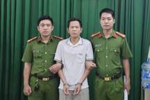 Bắt giám đốc chi nhánh ngân hàng ở TPHCM