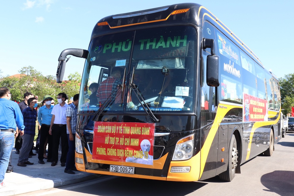 Tài xế xe cấp cứu 2 lần tình nguyện lao vào tâm dịch - 6 Tài xế xe cấp cứu 2 lần tình nguyện lao vào tâm dịch - 6