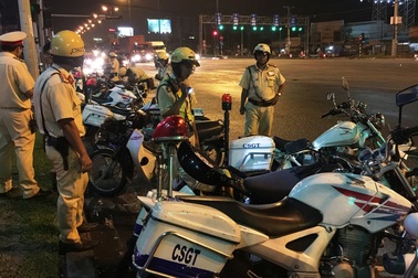CSGT cửa ngõ Sài Gòn liên tiếp tham gia trấn áp tội phạm