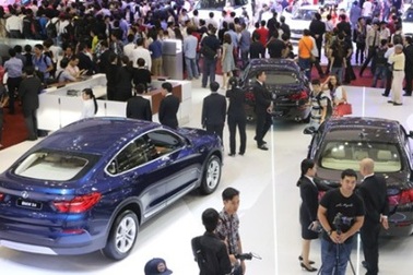 Ôtô nhập khẩu rình rập mốc 1,5 tỷ USD