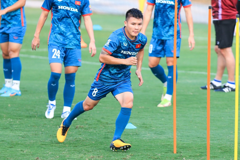 Quang Hải: Thi đấu ở Pau FC giúp tôi trưởng thành hơn - 1 Quang Hải: Thi đấu ở Pau FC giúp tôi trưởng thành hơn - 1