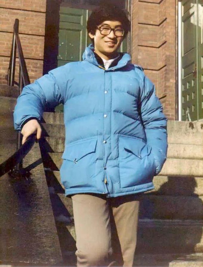 Thiên tài Vật lý 17 tuổi đã vào đại học, được nhận vào Harvard, làm giáo sư khi mới ngoài 30 đột ngột tự tử khiến mọi người tranh cãi tìm ra nguyên nhân - Ảnh 2. Thiên tài Vật lý 17 tuổi đã vào đại học, được nhận vào Harvard, làm giáo sư khi mới ngoài 30 đột ngột tự tử khiến mọi người tranh cãi tìm ra nguyên nhân - Ảnh 2.