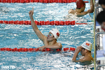 Em trai Ánh Viên "mở hàng" huy chương SEA Games