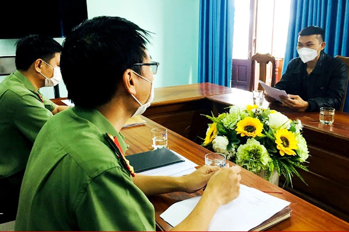 Giả mạo Fanpage của công an, đăng tin sai sự thật câu like - 1 Giả mạo Fanpage của công an, đăng tin sai sự thật câu like - 1