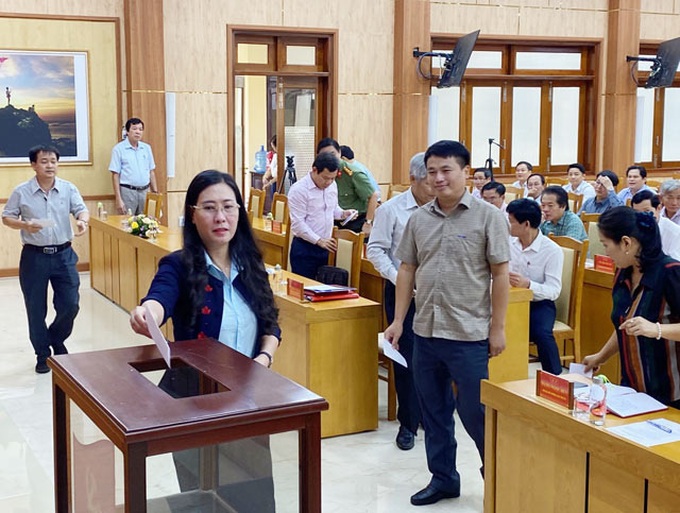 Ông Đặng Văn Minh được bầu làm Phó Bí thư Tỉnh ủy Quảng Ngãi - Ảnh 1. Ông Đặng Văn Minh được bầu làm Phó Bí thư Tỉnh ủy Quảng Ngãi - Ảnh 1.