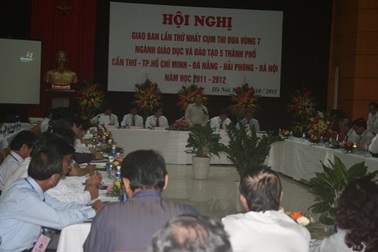 Kiên quyết chấn chỉnh tình trạng lạm thu, dạy thêm - học thêm 