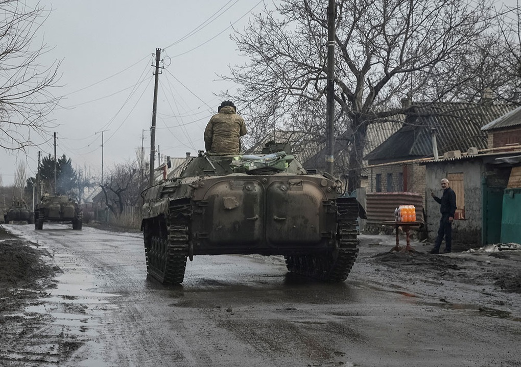 Nga tăng mạnh hỏa lực, Ukraine có thể rút quân khỏi pháo đài miền Đông - 1 Nga tăng mạnh hỏa lực, Ukraine có thể rút quân khỏi pháo đài miền Đông - 1