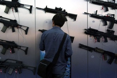 Giao dịch vũ khí toàn cầu tăng cao nhất kể từ sau Chiến tranh Lạnh