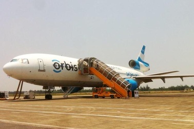 Bệnh viện Bay ORBIS giúp Huế nâng cao kỹ năng phẫu thuật mắt