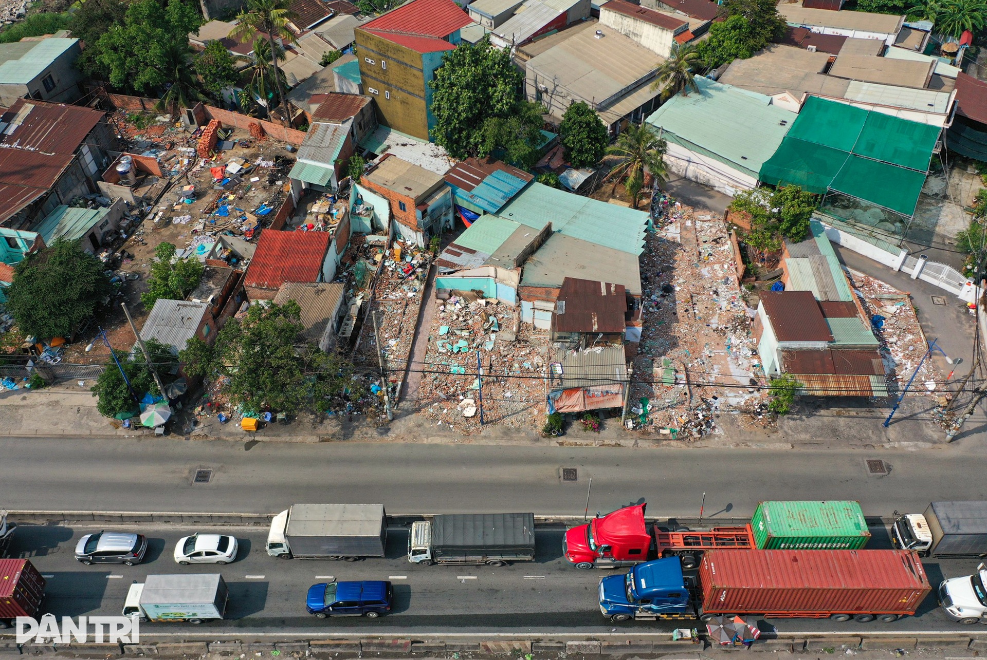Dỡ bỏ 200 ngôi nhà để hoàn thiện nút giao vào cảng lớn nhất Việt Nam - 7 Dỡ bỏ 200 ngôi nhà để hoàn thiện nút giao vào cảng lớn nhất Việt Nam - 7