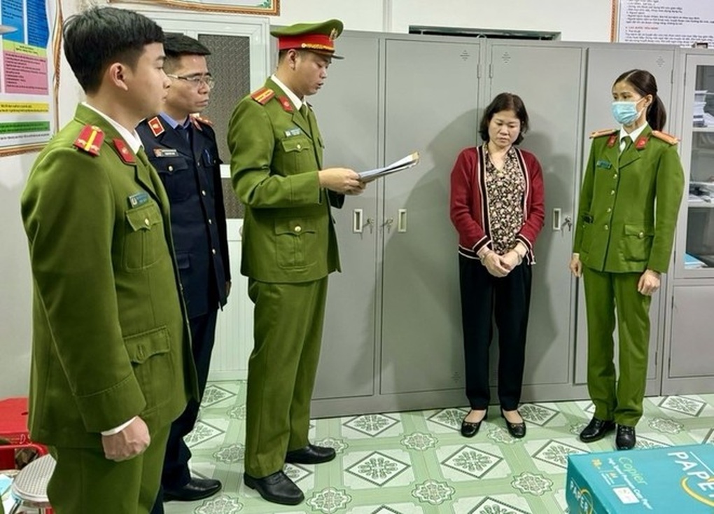 Giám đốc Công ty Y tế Đức Giang - Hà Nội bị bắt - 1 Giám đốc Công ty Y tế Đức Giang - Hà Nội bị bắt - 1