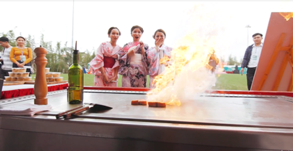 Bắt gặp nhóm bạn thân hotgirl của An Japan tại xứ sở anh đào giữa lòng Hà Nội - 6 Bắt gặp nhóm bạn thân hotgirl của An Japan tại xứ sở anh đào giữa lòng Hà Nội - 6