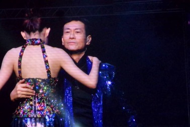 Trịnh Thiếu Thu thể hiện khả năng ca hát