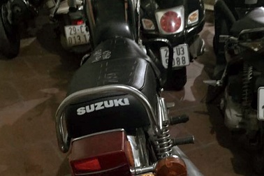 Gắn biển xanh vào xe phân khối lớn nghi lậu, vẫn bị 141 bắt