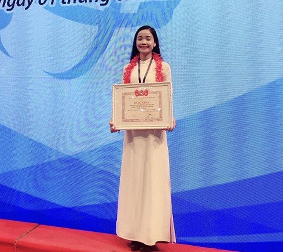 Những “Sinh viên 5 tốt” xứ Nghệ có thành tích học như mơ, còn xuất bản sách - 1 Những “Sinh viên 5 tốt” xứ Nghệ có thành tích học như mơ, còn xuất bản sách - 1