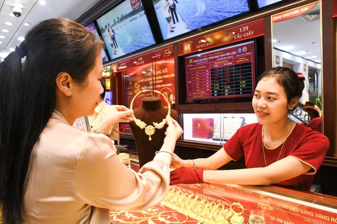 Giá vàng giảm mạnh, chuyên gia cảnh báo sẽ có thay đổi bất ngờ - 1