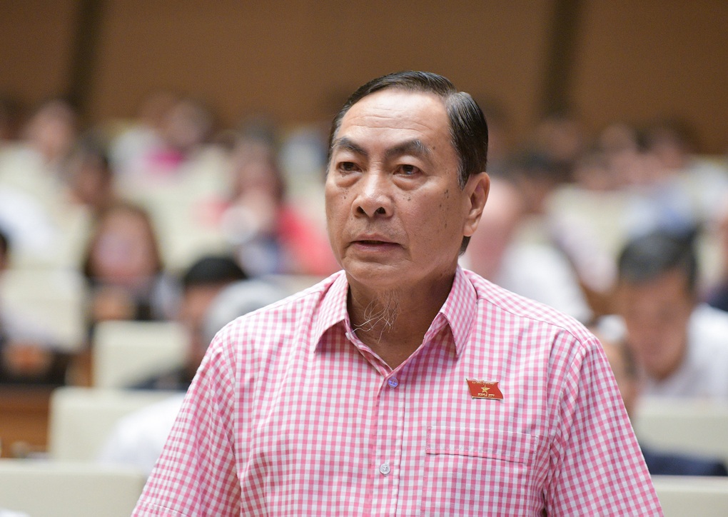 Mỗi năm đến trường, phụ huynh man mác buồn vì sách giáo khoa tăng giá - 2 Mỗi năm đến trường, phụ huynh man mác buồn vì sách giáo khoa tăng giá - 2