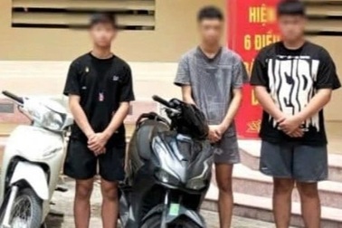 Nhóm thanh thiếu niên mang dao, vỏ chai bia, gặp người đi đường là đánh