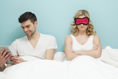 Vợ tá hỏa khi biết lý do chồng hờ hững “chuyện ấy”