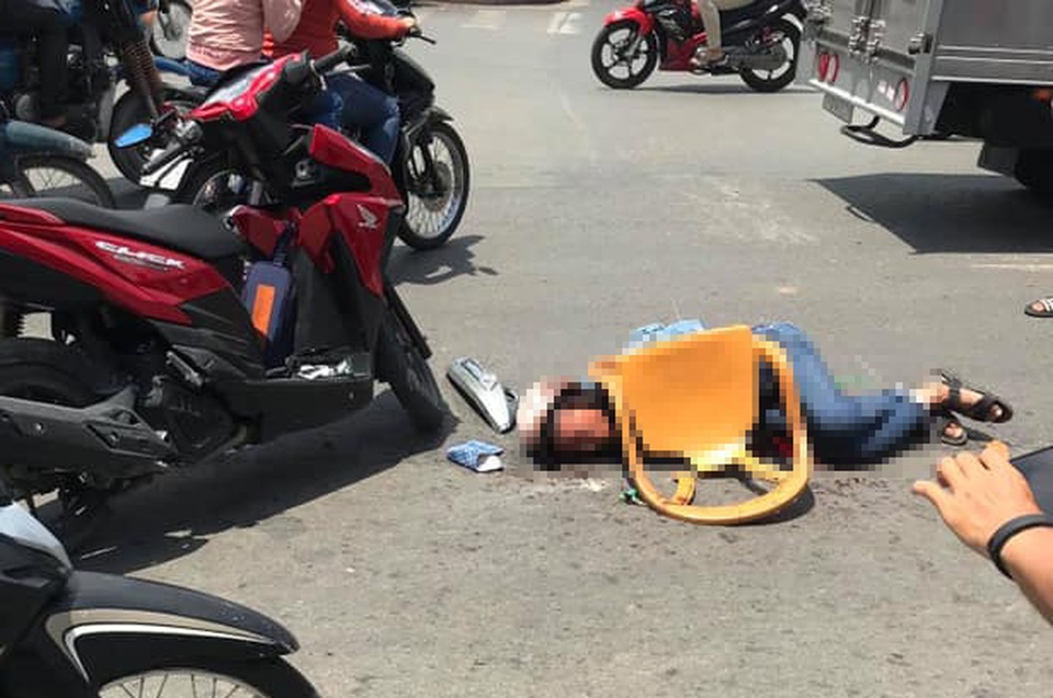 Tên trộm đâm 2 người bị thương khi bị truy đuổi - 1 Tên trộm đâm 2 người bị thương khi bị truy đuổi - 1