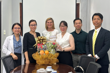 BioVågen và BioGaia AB Thụy Điển tặng quà cho bé sinh non tại Bệnh viện Từ Dũ